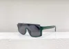 نظارات شمسية للنساء للنساء أحدث الأزياء الأزياء نظارات شمس الرجال Gafas de Sol Glass UV400 مع مربع مطابقة عشوائي 4441 00