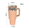 Vasos rosados ​​de 40 oz Taza con asa Tapas de vaso de acero inoxidable aisladas Tazas de viaje para automóvil de paja Vaso de café Tazas termos listas para enviar Botellas de agua