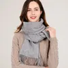 Écharpes véritable laine écharpe femmes châles d'hiver et enveloppes pour dames solide Pashmina rose gland doux chaud