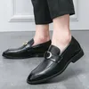 Lefu Schoenen Heren PU Puntige Platte Bodem Comfortabele Britse Mode Metalen Gesp Casual Leren Schoenen