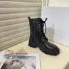 Fashion Women Boots Boots الشهيرة Bootzer Boot Italy Boots Low Bootes Round Heads Black Leather Platform Booty Plateer Party Box Short Box Eu 35-40