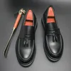 Klädskor loafers män plattform tjockt tassel formell affärsslipon bekväm herrläder casual oxford 231026