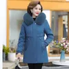 Trenchs de femmes 2023 capuche coton rembourré vêtements moyen long hiver veste élégante mère parka vintage p66