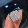 Storlek 6-10 Kvinnor Fashion Wedding Sparkling Luxury Jewelry 925 Sterling Silver Pave White Sapphire Cz Diamond Gemstones Female 300D