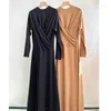 Robes décontractées 23 début d'automne tendance haut de gamme vêtements pour femmes à manches longues robe mince femmes piste 2 couleurs élégantes col rond serré maxi