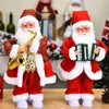 Dekoracje świąteczne Rok Dekoracje świąteczne do domowej zabawki elektrycznej z muzyką 14 w saksofonie grając w Santa Claus White Feet z światłami 231027