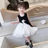 Vestidos da menina verão malha vestido da menina branco cisne logotipo 2023 costura de fábrica saia longa das crianças respirável bebê princesa