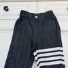 Luxe broek voor kinderen Elastische taille ontwerp baby jeans Maat 100-160 CM Witte streep decoratie kinderbroek Oct25