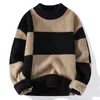 メンズセーターデザインデザインの男性用セーターハーフハーフタートルネック編みボーイズシャツの厚くなった温かいウールの衣服すべてのセーター231026