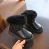 Bottes 2023 nouvelle couleur unie Style britannique filles bottes décontractées en peluche hiver doux bébé bottes courtes chaussures pour enfants expédition directe 231027