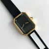 Top AAA Classic Designer Watch Serie Premiere Elegante Donne Black Gold Black Small Sugar Cube Cube Aquipaggiato Muovo in quarzo Movimento ultra sottile texture in gomma cinghia di gomma