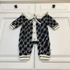 Nya baby jumpsuits veckade spetsslapa nyfödda bodysuit storlek 66-90 kontrast rutig full tryck spädbarns krypdräkt okt25