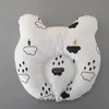 Kuddar födda baby Ushaped Pillow Cotton Bear Excentric Head Correction Forming Children Beddings Bed Products 231026