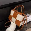 Designer handväska med logotyp koreansk vävd kvinnors väska singel axel sned bulle mamma väska liten tote pendelväska