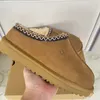 ابق مريحًا وعصريًا هذا الشتاء مع Tazz Slipper Winter Boots Ultra Mini Tasman منصة مع الفراء الرقيق والتصميم الصوف المتكامل