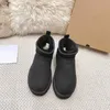 Botas cortas clásicas Zapatillas cálidas de diseñador Sandalias de lana para mujer Sandalias de lana Sandalias de interior para el hogar de lana suave de invierno Tamaño de caja 35-42 Cómodo