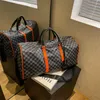 Магазин сумок, корейская версия новой мужской и женской сумки большой вместимости для путешествий на короткие расстояния, трендовая черная сумка в клетку, сумка через плечо