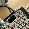 Luxurys Designer Patentラップロングショルダーストラップキャンバストートバッグ女性ショルダーハンドバッグレディx窩バッグクロスボディウォレット財布