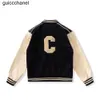 2023 Mens Designer giacca da uomo cappotti flight jacke Uniforme da baseball Lettera C ricamo in pelle confortevole Chiusura con perla Giacca da uomo di marca di moda