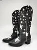 Ботинки в стиле вестерн с вышивкой, модные туфли на массивном каблуке, женские туфли со звездным дизайном без шнуровки, ковбойские туфли в стиле пастушки, черный бренд 231026