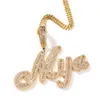 Pendanthalsband Bling King Custom Brush Cursive Letter Name Pendant Necklace Iced Out Bageutte Cubic Zirconia Chain Halsband Hiphop Jewelry 231026