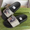 Flat Shoes 2023 Designer tofflor Sandal Men Kvinnor Gummi Slides toffel Summer Sexiga Sandaler Mens Luxurys Designers Flats Fashion Ladies Beach 2121