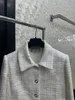 Jaquetas femininas designer 2023 início do outono novo cha camélia elegante charme carta fivela colarinho tweed casaco curto p423 6cfz
