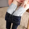 Jeans da donna in velluto e vita alta ispessita versione coreana pantaloni a matita per piedi piccoli slim fit