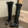 Bottes Bottes de neige en peluche pour femmes, chaussures d'hiver imperméables, chaudes et épaisses en fourrure au-dessus du genou, bottes hautes pour dames, chaussures de pluie de marque noire et brune 231026