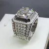 Gioielli fatti a mano Uomo Moda Anelli in oro bianco Taglio rotondo 4ct Diamante Cz Anello di fidanzamento per uomo bijoux298L