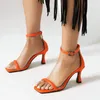 Sandales européennes Taille 34-43 Bout ouvert Vert Orange Robe de soirée sexy Talons hauts 2023 Été Dames Femmes Designer Stiletto