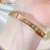 Bangle Stainless Steel fashion couple bracelet Classic Maze Print womens jewelry anniversary Gift Multisize 231027
