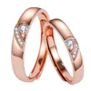 Anéis de compromisso correspondentes para casais Love You Forever Conjuntos de alianças de casamento para ele e ela Anéis de meio coração Chapeamento de latão Ouro 18K AAA Zircon ANEL ajustável