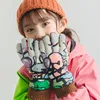 子供の指の手袋6-12年冬の暖かいスノーボードスキーグローブキッズ雪の防水性の子供
