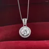 Łańcuchy S925 Sterling Silver Moissanite Naszyjnik dla kobiet z 1 okrągłym kształtem niebieski zielony kolor Dating Prezent