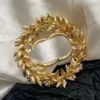 Pimler Broşlar Tasarımcı Broş Pin Broche Fashion Cgletter Gold Kaplama Sier Kristal İnci Kadınlar Marka Mektubu Broşlar Pinler Romantik Çift Hediye WTPK