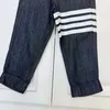 Luxe broek voor kinderen Elastische taille ontwerp baby jeans Maat 100-160 CM Witte streep decoratie kinderbroek Oct25