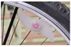 Éclairage de vélo Lumière de rayon de roue de vélo 3 modes LED néon étanche voyant d'avertissement de sécurité de vélo facile à installer accessoires de vélo avec piles 231027