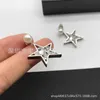 Charm Designer Neue fünfzackige Stern-Mikro-Intarsien-Fee-Ohrringe im niedlichen Stil, personalisierte einfache Ohrstecker LKUE