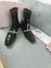 23newlace Blondie botas femininas de tornozelo sapatos femininos tp fashion zip 22ss detalhe de bloqueio redondo couro patenteado de salto médio