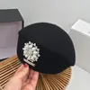 Berets Japonês versão coreana do outono e inverno preto lã boina pintor chapéu pérola diamante brilhante senhora aeromoça chapéu feminino 231027