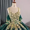 エメラルドグリーン光沢ビーズゴールドレースアップリケチュールガウンQuinceaneraドレステールドレスVestidos de 15 Baile Ball Gown