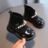 Boots Girls 'Princess Boots Automne Hiver Children's Cashmere Lignere Chaussures Chaussures en cuir perlé pour enfants Chaussures non glissantes 231027