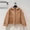 Fen di Womens Designer Jacket nouvelle veste à capuche courte en laine double face avec un lot de manteau de cornemuse F à la mode