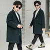 Jackor Grid Boys Girls Woolen DoubleBreasted Baby Trench Coat Lapel Autumn Kids Ytterkläder Rockar Spring Wool Overcoat P08 231026