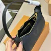 Damer Hobo Mini Moon Bag Designer Handväska Kvinnor Purses utsökta V Axelväskor Prägling Koppling Bag Luxury Underarm Package Candy G-5