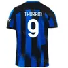 Équipe du club Inter Soccer Milan 10 Lautaro Martinez Maillots 20 Hakan Calhanoglu 2 Denzel Dumfries 9 Marcus Thuram 1 Yann Sommer Kits de maillots de football 2023 2024 Enfants Homme