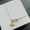 Collane con ciondolo Lettera di design Vivian Girocolli Gioielli di moda per donna di lusso Collana di perle in metallo cjeweler Westwood9+9+