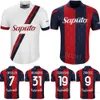 23/24 Club 31 Beukema Futbol Forması Bologna 28 Skorupski 20 Aebischer 11 Ndoye 17 El Azzouzi 26 Lucumi 15 Kristiansen 7 Orsolini Zirkzee Ferguson Futbol Kitleri