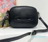 Bolso para cámara Vivi, bolsos de hombro cuadrados pequeños para mujer, bolsos cruzados en relieve para chica oscura y picante, bolso de mano de cuero negro